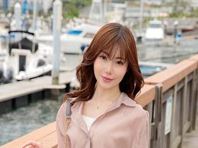 いつでもどこでも人妻オナホ したがり温泉旅行　秋元さちか　サンプル画像02